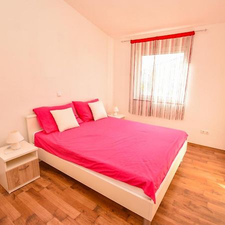 Apartmani Lukic Vir Esterno foto