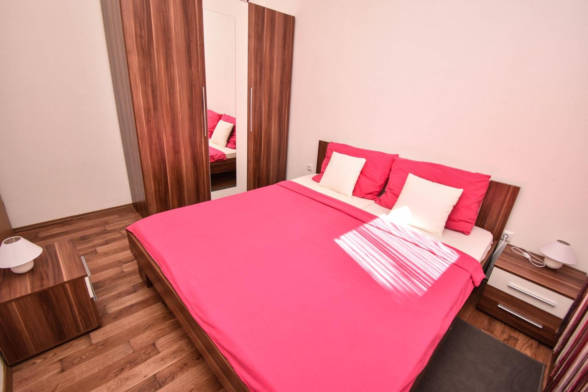 Apartmani Lukic Vir Esterno foto